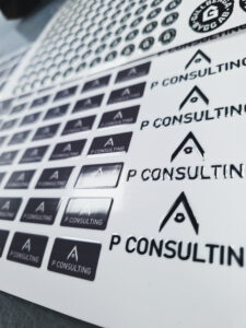 grå verktygstatueringar