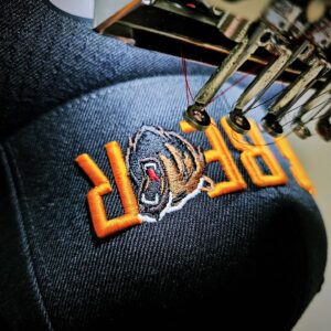 3dbrodyr mixat med vanlig brodyr på klassisk flexfit