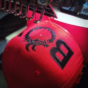 röd snapback till jocke boy